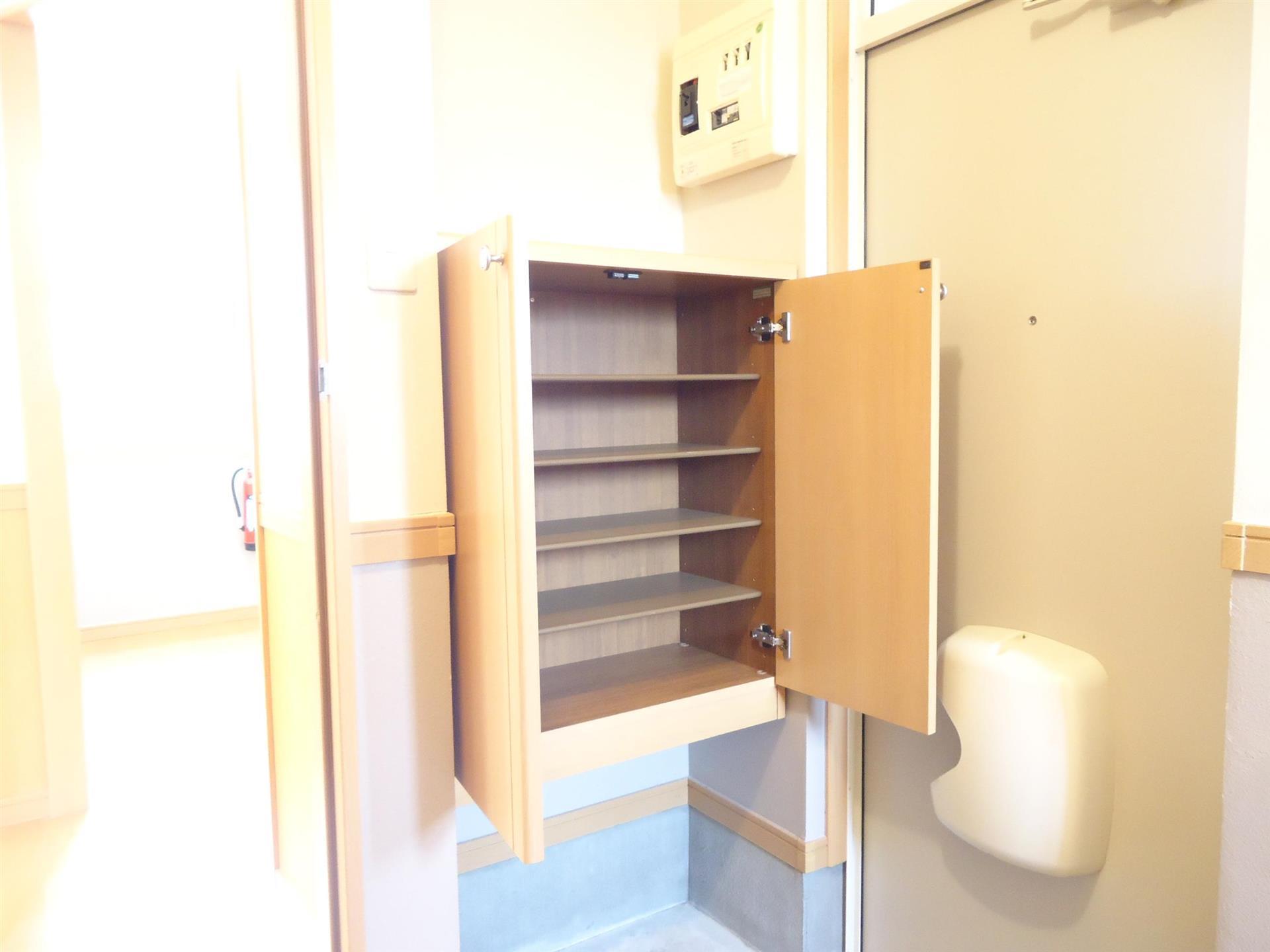 玄関　☆玄関にはシューズボックス付き☆　※同タイプ