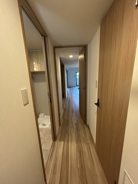 玄関　同物件別号室