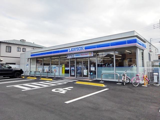 コンビニ　ローソン（コンビニ）まで700m
