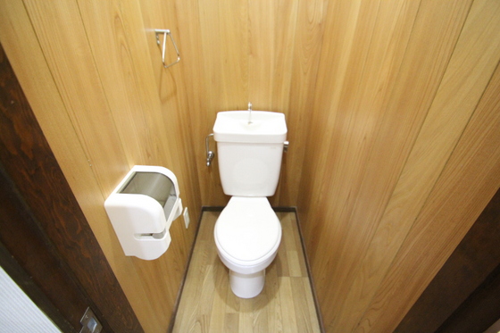 トイレ　※別の部屋の写真です。