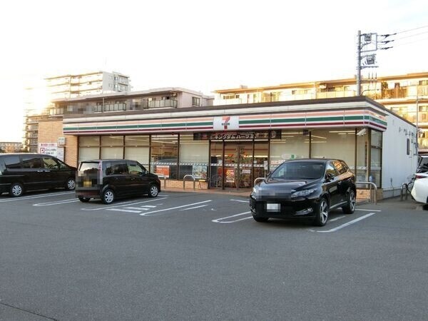 コンビニ　セブンイレブン千葉小中台町店（コンビニ）まで298m