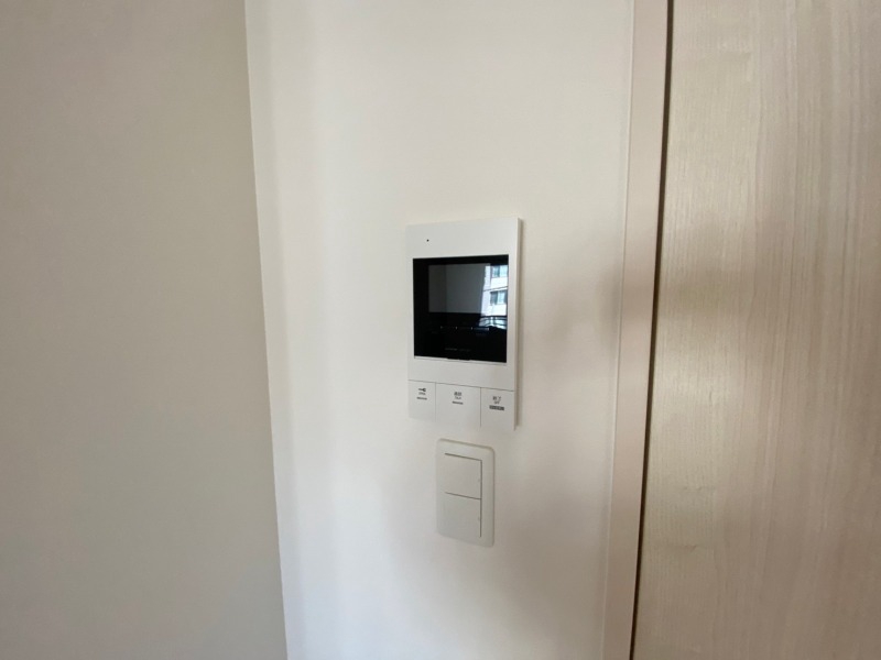 セキュリティ　ＴＶモニター付インターホンです。来客者の顔が見えるので安心！