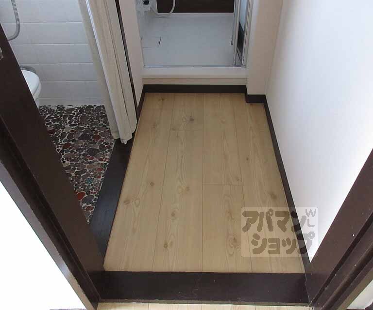 洗面設備　脱衣スペースです