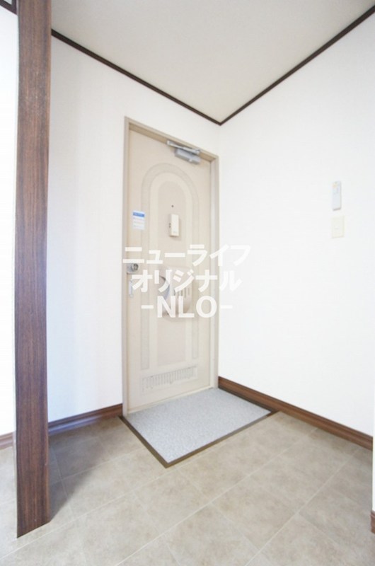 玄関　お好きな収納をお持込みいただけます☆