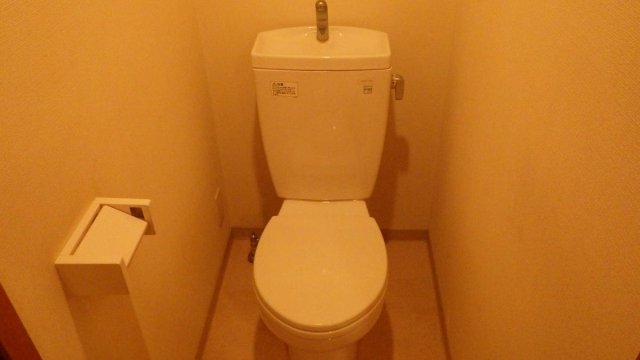 トイレ　清潔感のあるトイレです