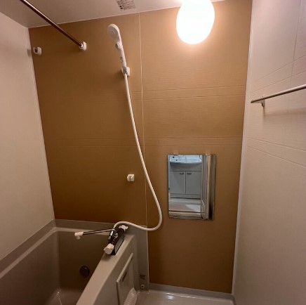 バス・シャワールーム　※別部屋参考画像