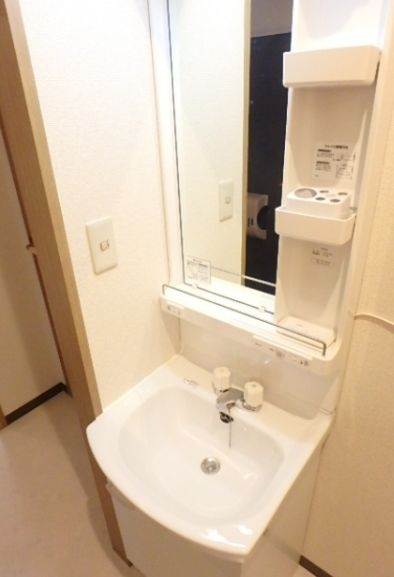 洗面設備　忙しい朝には欠かせない洗面所です