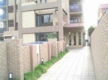 ネオグランデ大倉山の外観写真