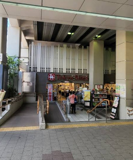 スーパー　東急ストア学芸大学店（スーパー）まで184m