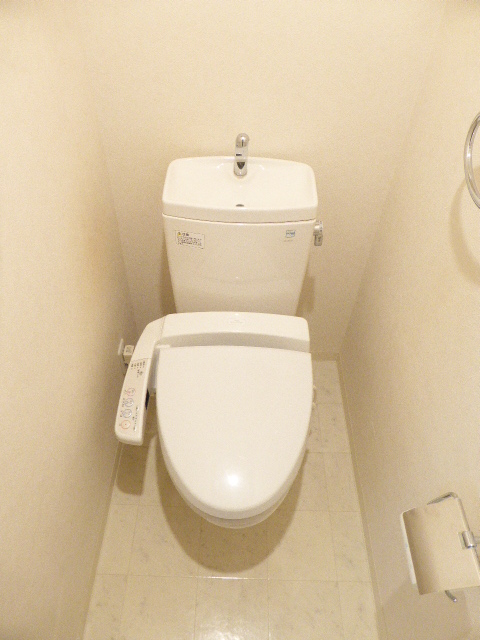 トイレ　※別部屋の参考写真です。
