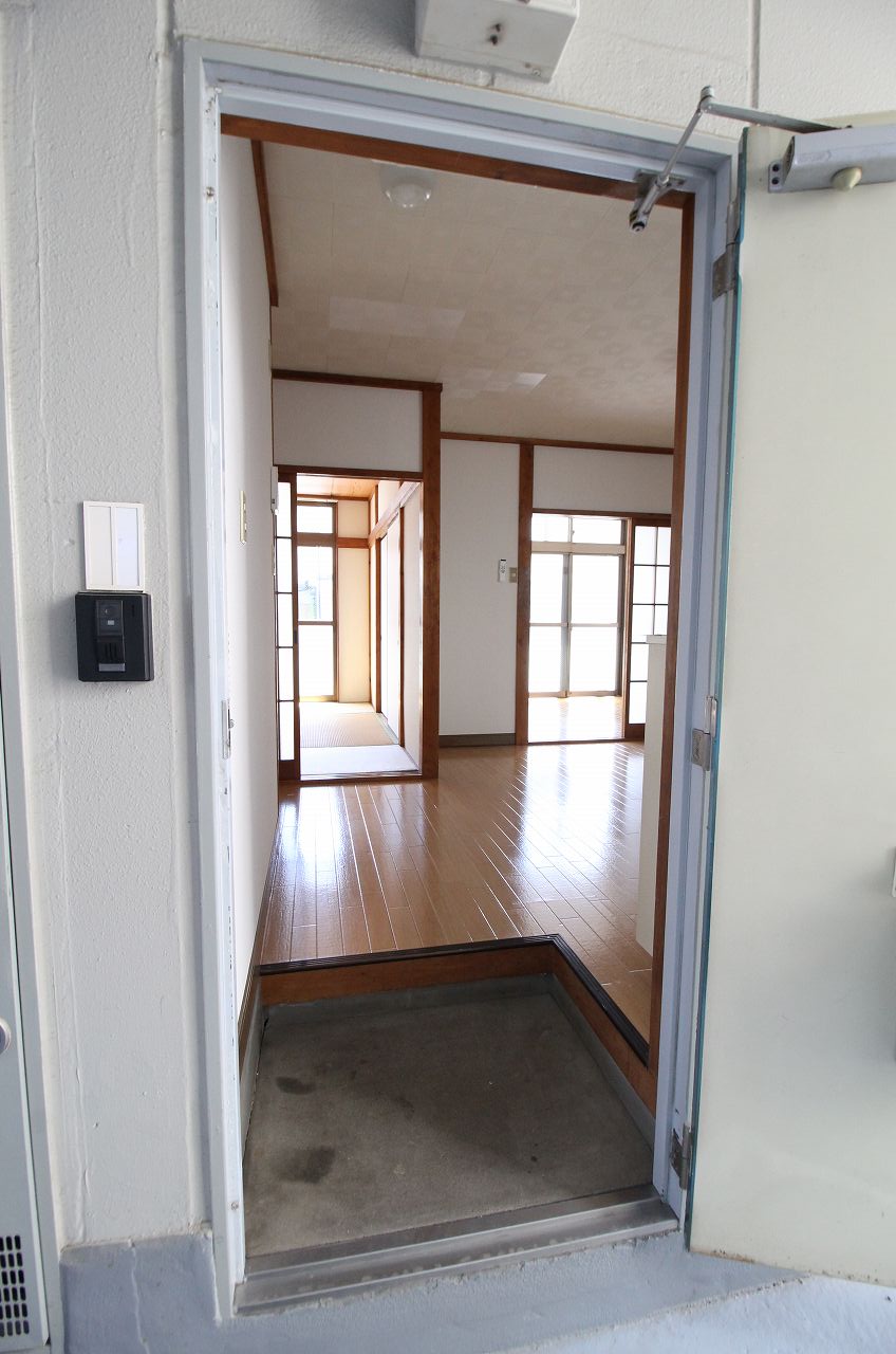 玄関　別の部屋の写真です