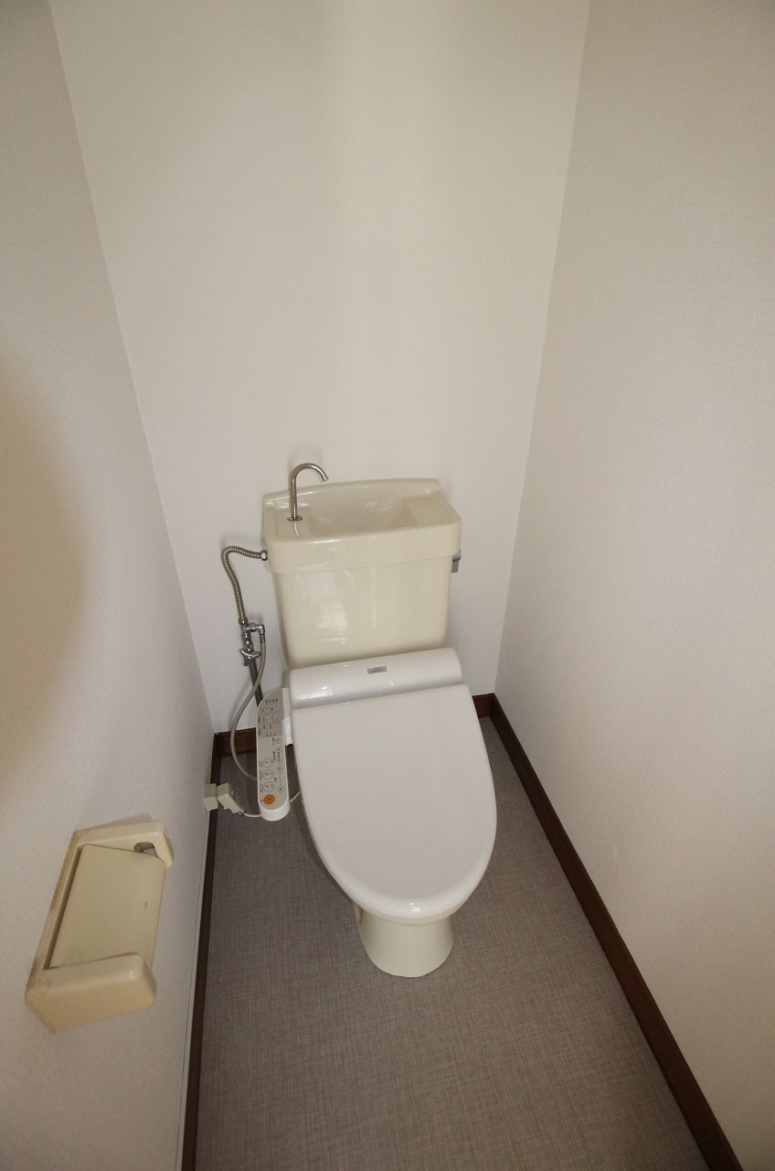 トイレ　別の部屋の写真です