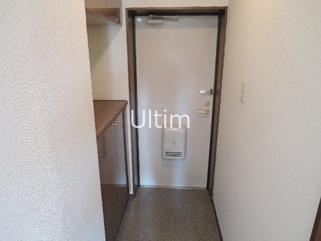 玄関　別部屋の写真です