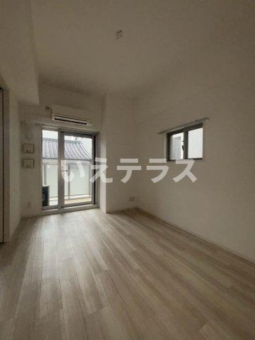 エスリード神戸レジデンスの居間写真