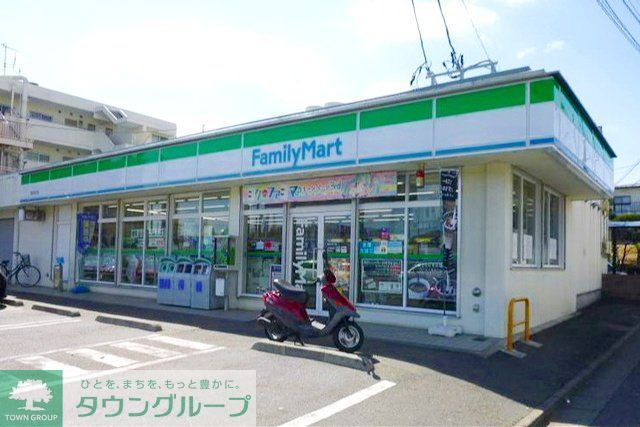 コンビニ　ファミリーマート藤沢石川店（コンビニ）まで180m