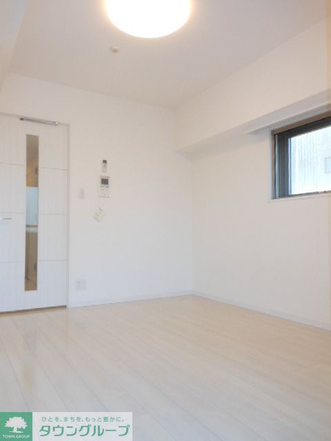 居室・リビング　角部屋　二面採光