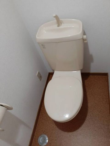 トイレ　シンプルで使いやすいトイレです
