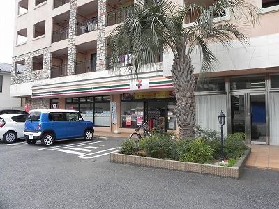 コンビニ　セブンイレブン（コンビニ）まで250m