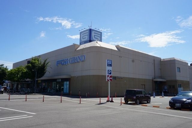 ショッピングセンター　フジグラン阿南店（ショッピングセンター）まで800m