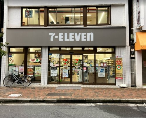 コンビニ　セブンイレブン 広尾駅前店（コンビニ）まで520m