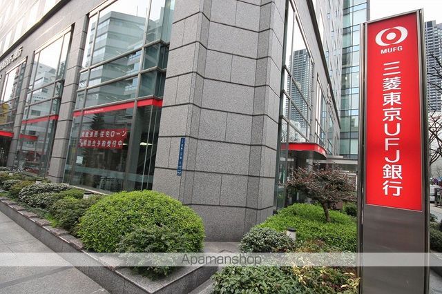 銀行　（株）三菱ＵＦＪ銀行／瓦町支店（銀行）まで275m