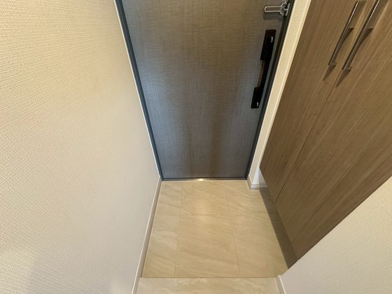 玄関　※別部屋の写真です