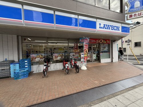 コンビニ　ローソン 桜川二丁目店（コンビニ）まで105m