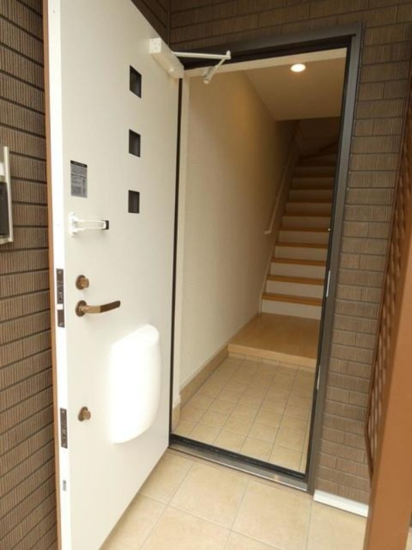 玄関　図面と現状に相違がある場合には現状を優先