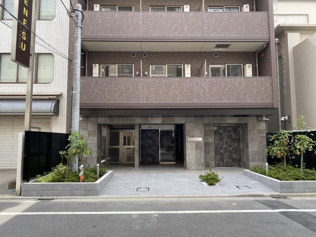 エントランス　建物の内部です