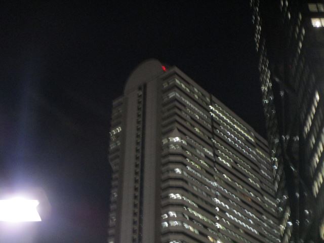 その他　新宿アイランドタワー　頂上部はドーム型になっております！（その他）まで400m