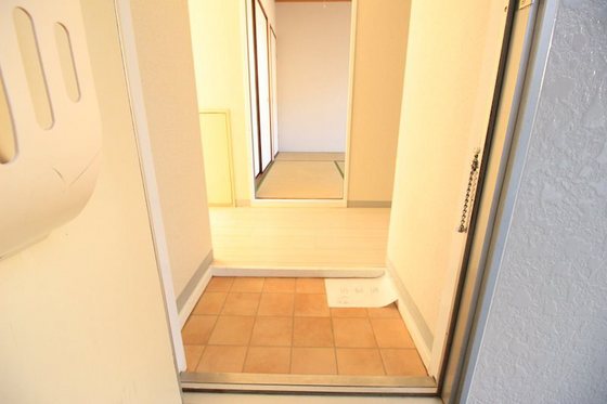 玄関　他号室のお写真です