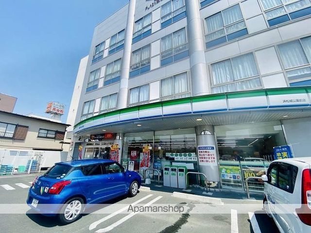コンビニ　ファミリーマート（コンビニ）まで382m