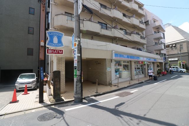 コンビニ　ローソン（コンビニ）まで120m