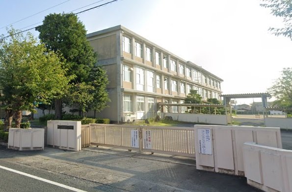 小学校　浜松市立三方原小学校（小学校）まで700m