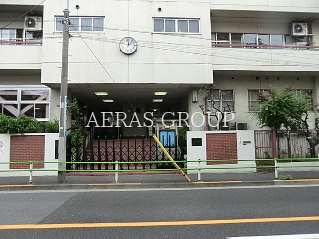 小学校　港区立白金小学校（小学校）まで584m