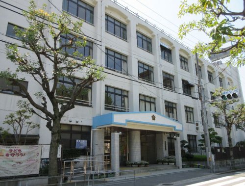 小学校　豊仁小学校（小学校）まで346m