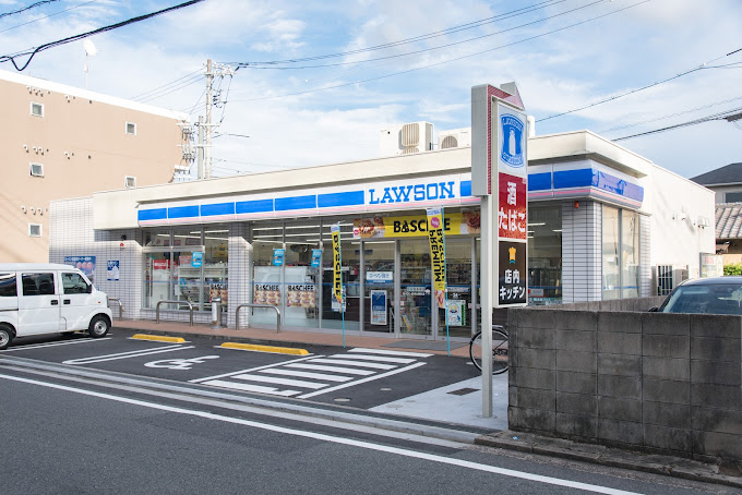 コンビニ　ローソン向洋大原町店（コンビニ）まで370m