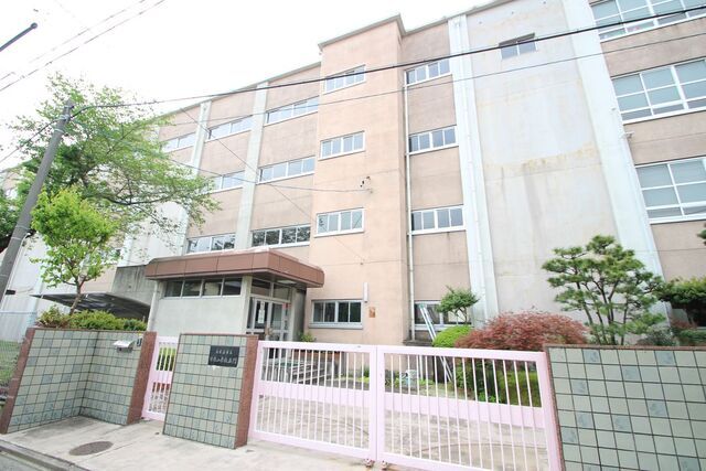 小学校　名古屋市立中根小学校（小学校）まで1078m