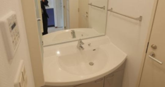 洗面設備　※別部屋の参考写真です。