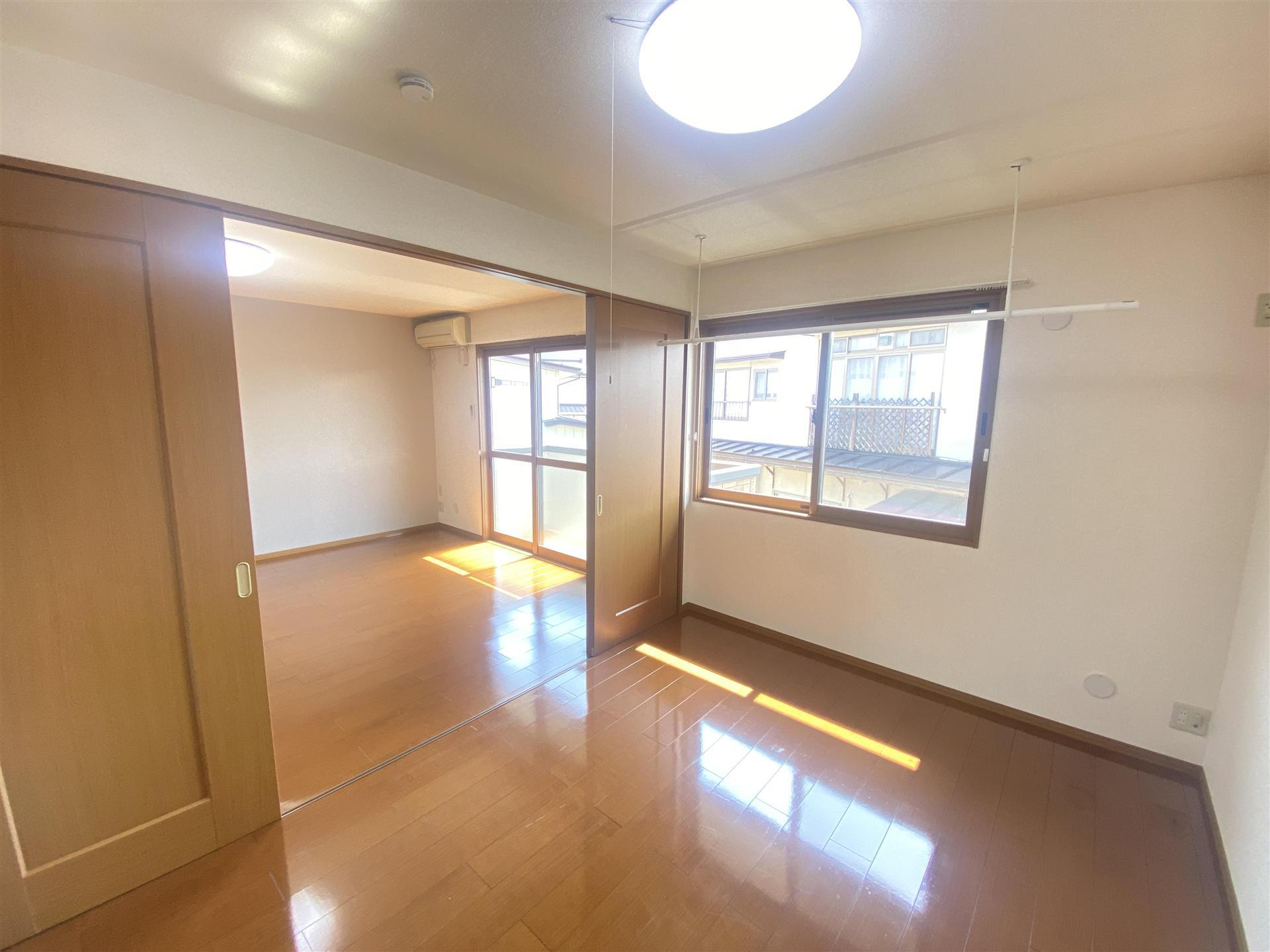 その他部屋・スペース　室内物干し付きで天気の悪い日でも安心です☆