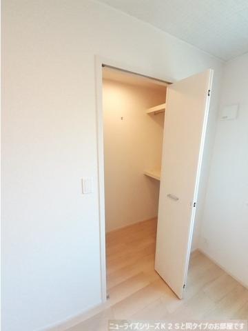 収納　※同タイプ部屋の写真です。