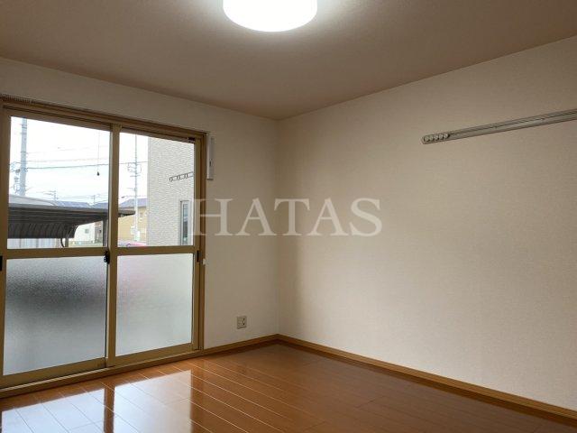 居室・リビング　同物件別部屋です