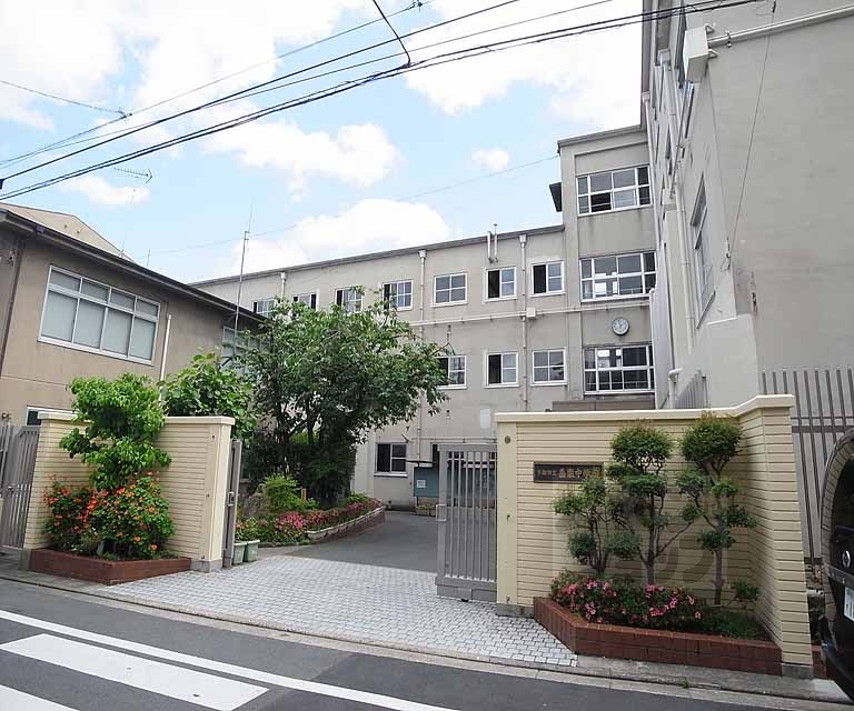 中学校　嘉楽中学校（中学校）まで270m