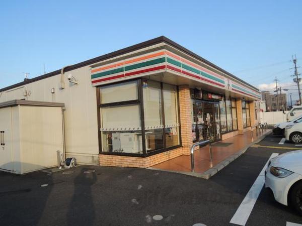 コンビニ　セブン－イレブン　小脇店（コンビニ）まで50m