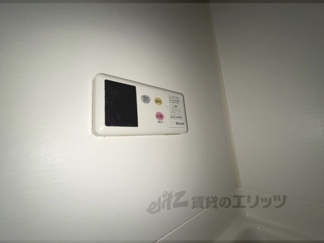 その他設備　給湯器リモコン