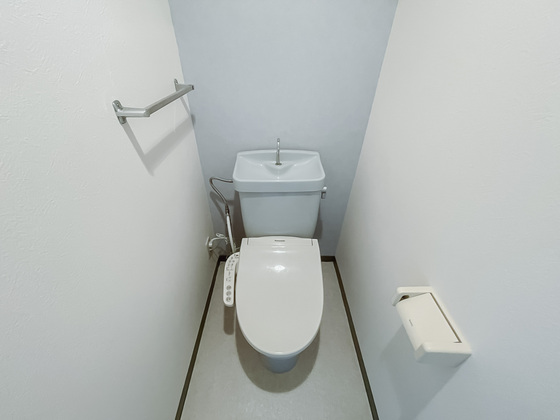 トイレ　※別部屋の写真です