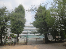小学校　太子堂小学校（小学校）まで515m