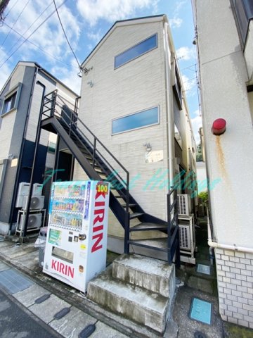 建物外観　駅まで平坦♪静かな住宅街
