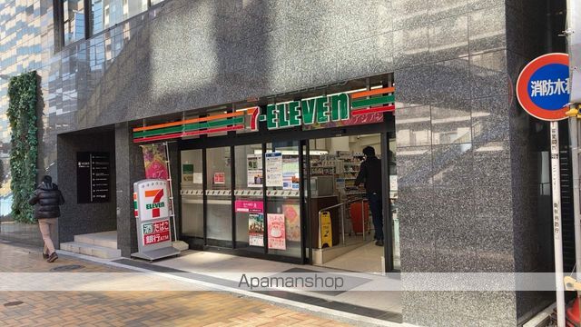 コンビニ　セブンイレブン（コンビニ）まで498m