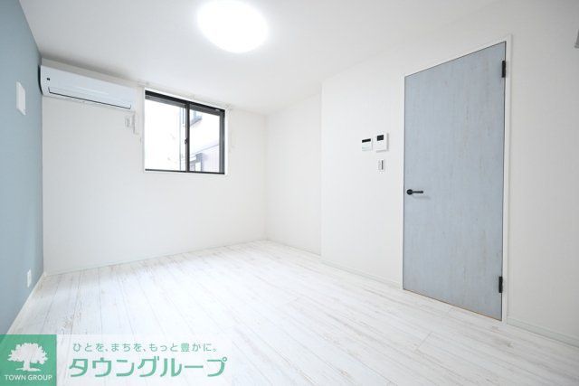 コートカリーナ竹ノ塚の居間写真